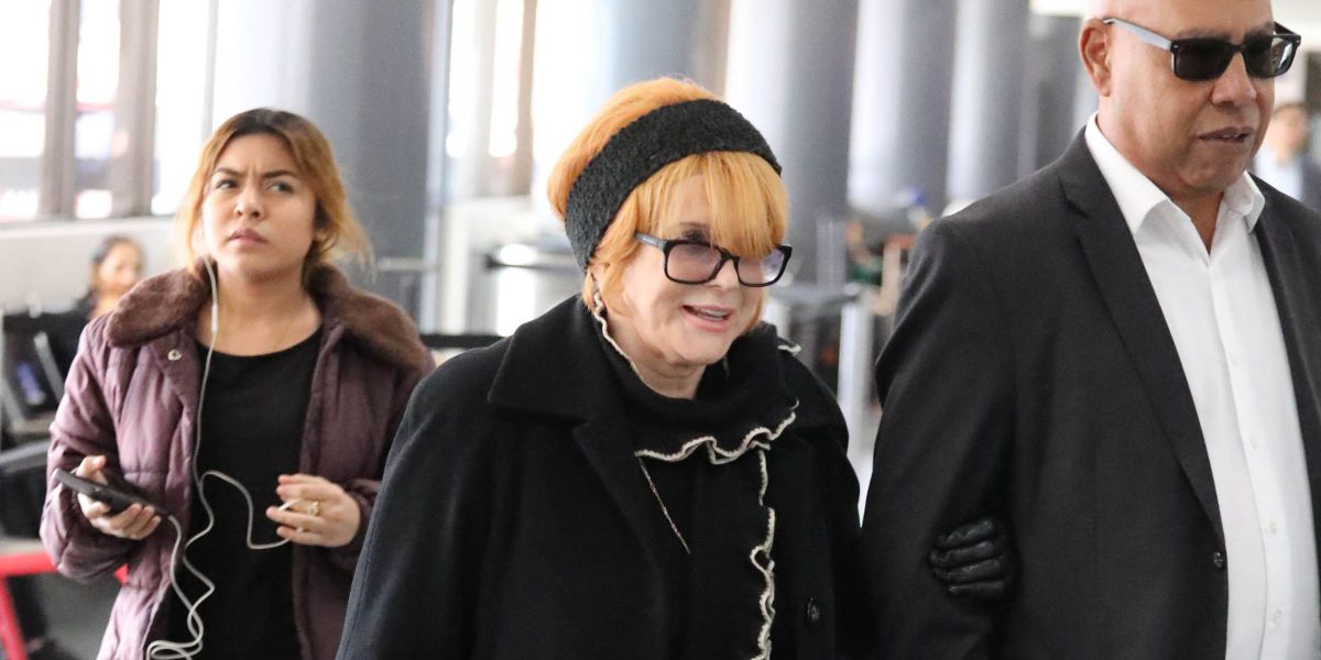 This '60s Star Devoted Herself to Her Wheelchair-Bound Husband Until the End – She Still Turns Heads Today