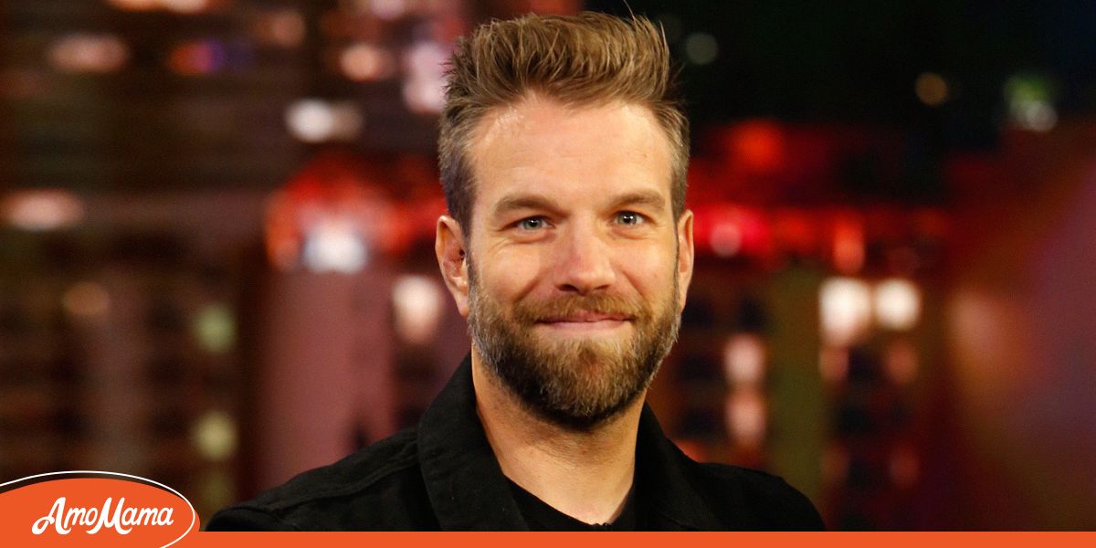 Does Anthony Jeselnik Have A Wife The Comedian Who Dated Amy Schumer May No Longer Be Single