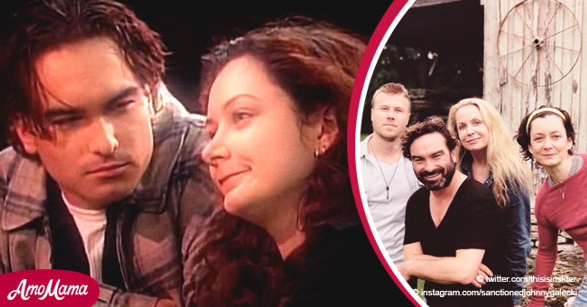 Sara Gilbert and ‘Roseanne’ CoStar Johnny Galecki Reunite in Pictures