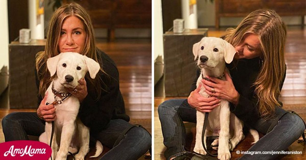 Jennifer Aniston Shares Photo on Thanksgiving Posing with Her Adorable