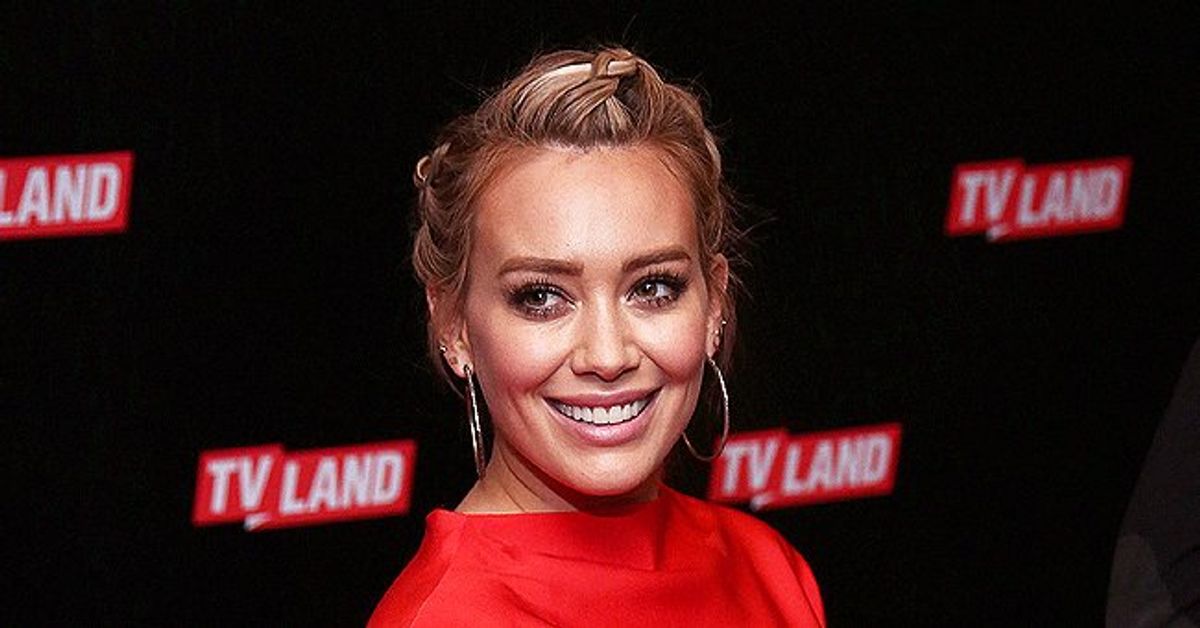 Lizzie Mcguire Star Hilary Duff Shares Glimpse Behind The Scenes Of How I Met Your Father