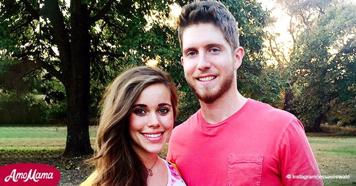 Jessa Duggar Shares Photo From Grocery Date Night With Clean Shaven Husband Ben Seewald 