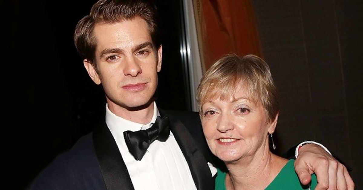 Andrew Garfield Recalls 'Profound Two Weeks' with His Mother Before She