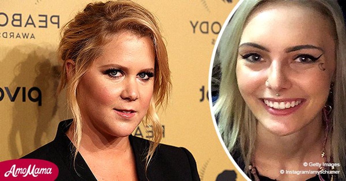 Amy Schumer Pays Tribute to Daisy Coleman Following Her Tragic Death(02)