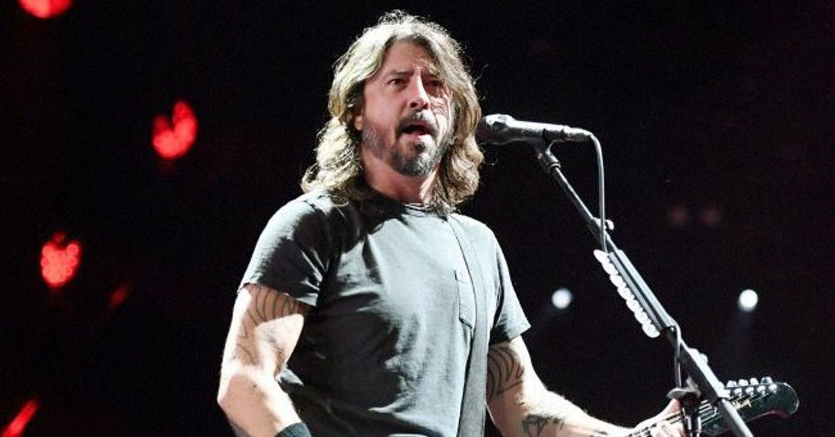 Foo Fighters' Drummer Dave Grohl Reveals His Father Disowned Him for ...