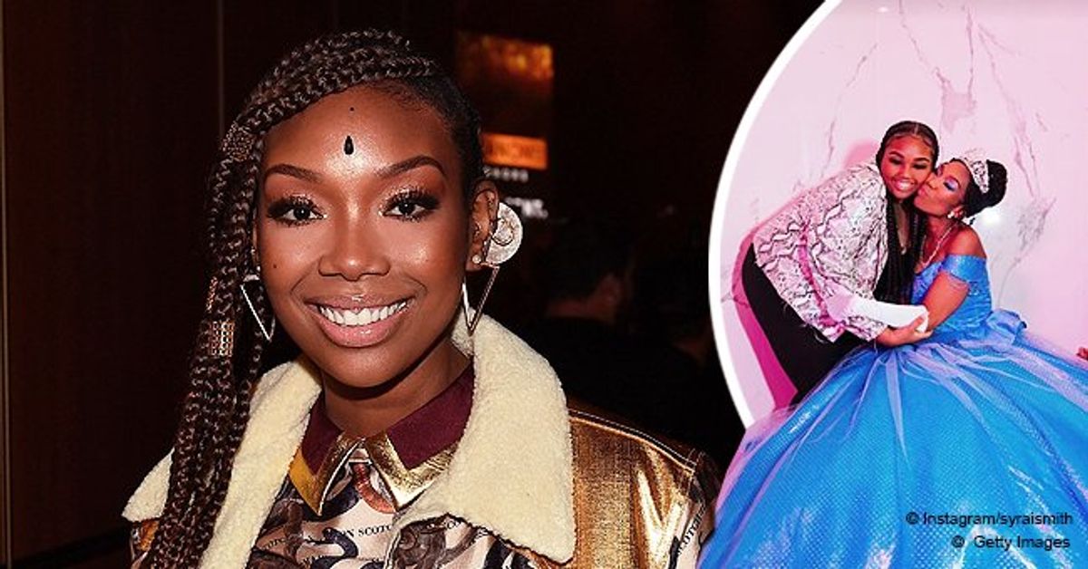 Brandy And Her Daughter Syrai Show Resemblance As The Singer Poses In A Cinderella Dress And Tiara 1831