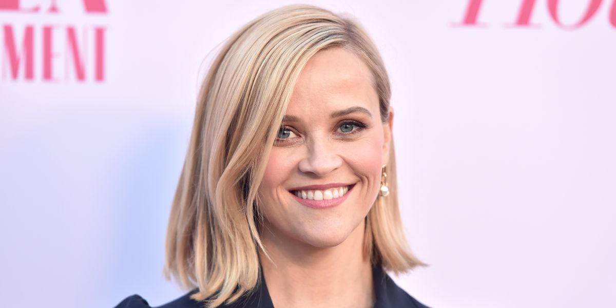 Reese Witherspoon, 48, Shows off Real Body Shape in Plunging $112 ...