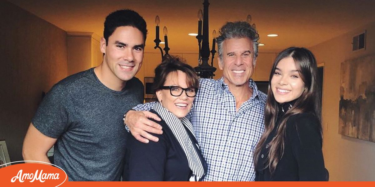 Hailee Steinfeld&rsquo;s Parents Always Support Her & Show Their Love
