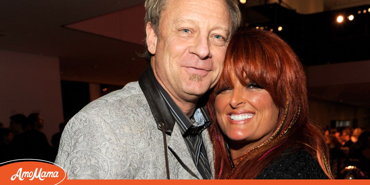 Wynonna Judd & Husband Cactus Make an Adorable Pair Smiling & Holding ...