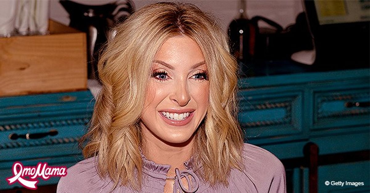 Lindsie Chrisley Is Thinking of Putting Shorts Away This Week to