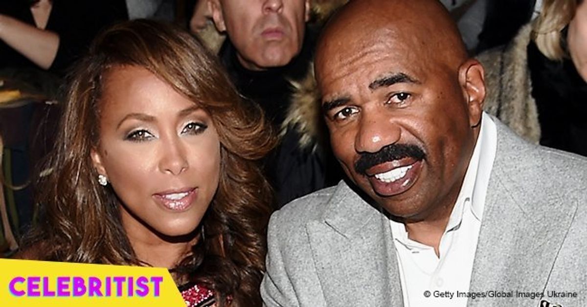 Steve Harvey rocks grey beard and black and gold fedora in recent ...