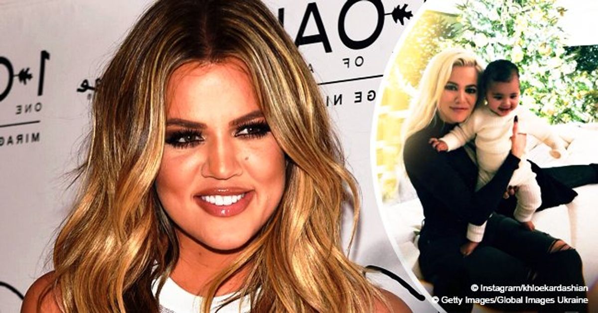 Khloé Kardashian Melts Hearts With Adorable Holiday Photos Of Daughter True Near A Christmas Tree