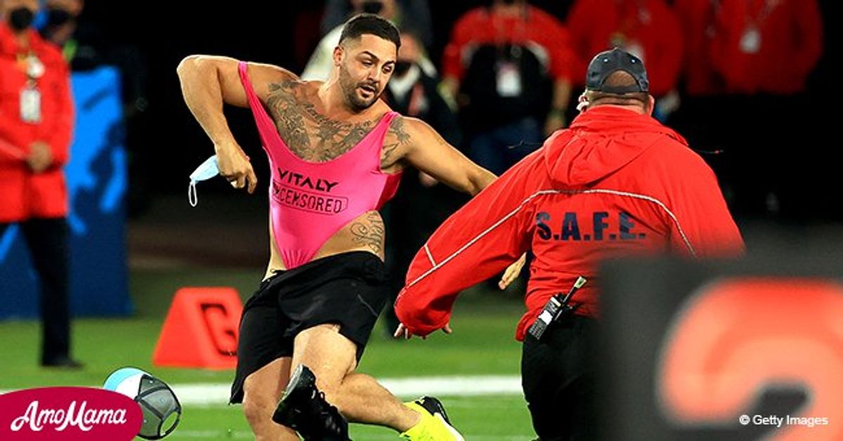 Super Bowl Streaker Yuri Andrade Made $375K Betting On Himself