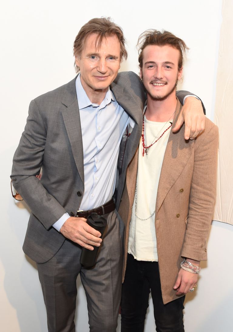 Liam Neeson et son fils Michael Neeson assistent à la soirée de lancement de Maison Mais Non, alors que Micheal Neeson lance une galerie de mode à Soho, le 2 juin 2015 à Londres, en Angleterre | Source : Getty Images
