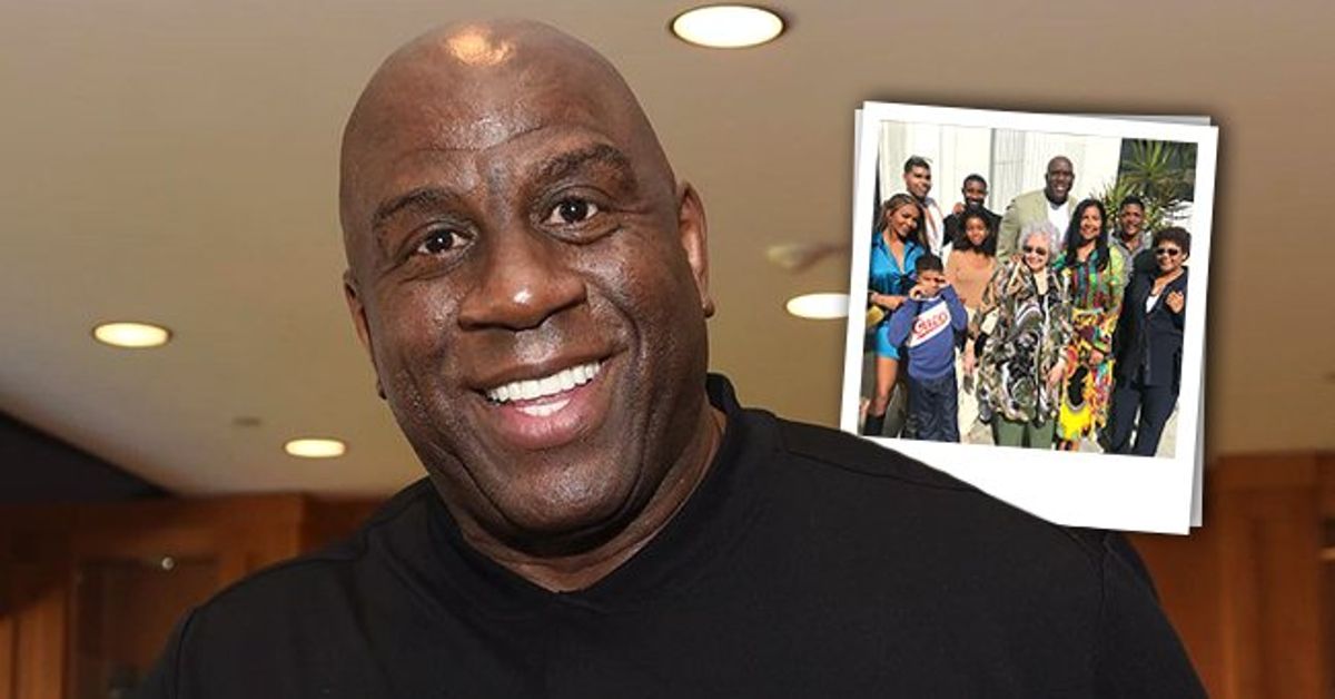 Magic Johnson, All His Kids & Grandkids Pose with His Wife Cookie in ...