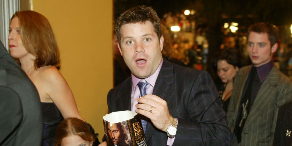 4 Dads, 1 DNA Test: The Extraordinary Paternity Story of Sean Astin with Photos Comparing Him to the Men in His Life