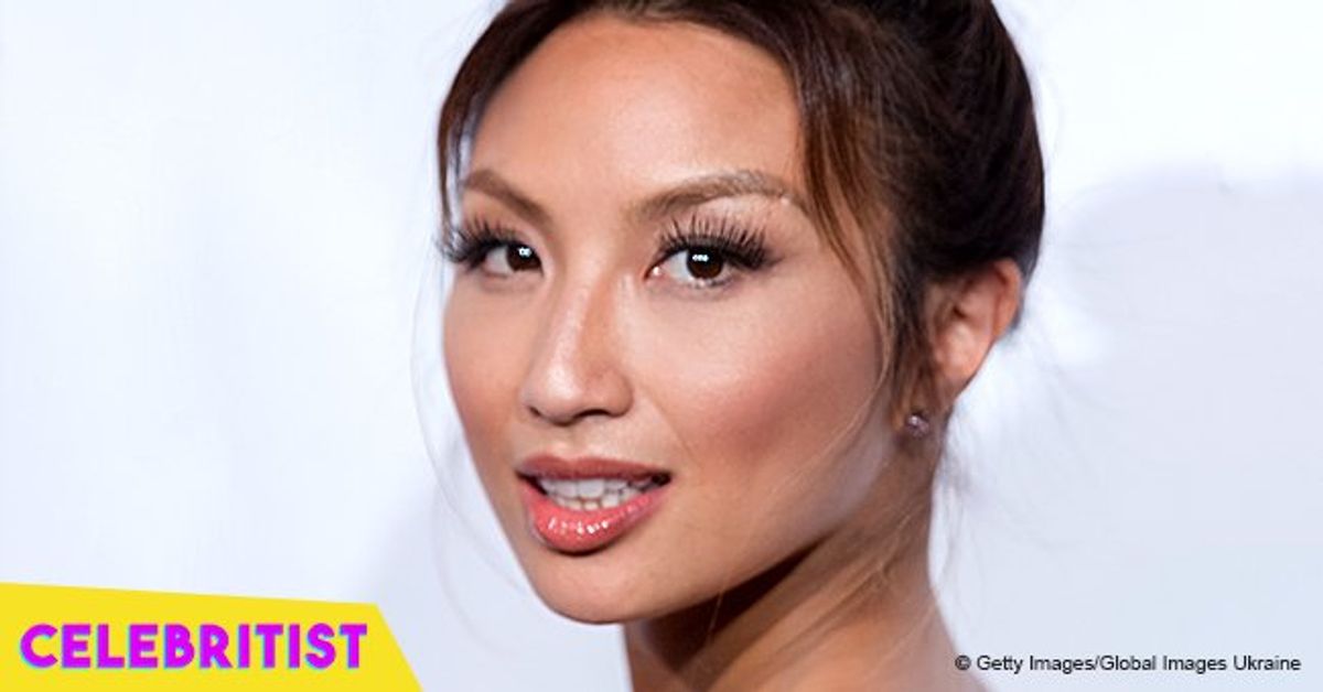 Jeannie Mai flaunts fuller curves in tight dress after weight gain(01)