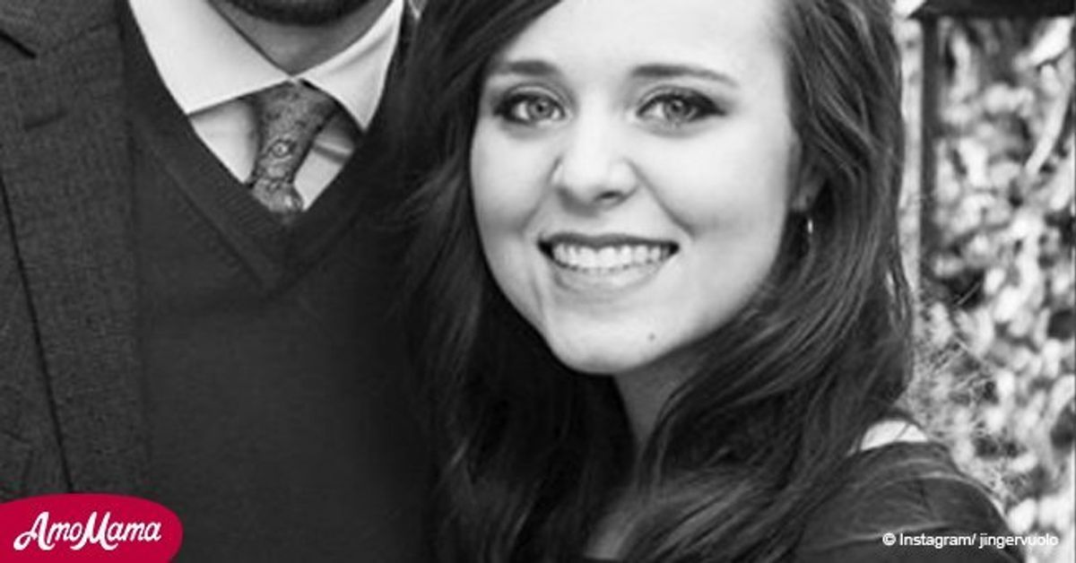 Pregnant Jinger Duggar shows off her growing baby bump in recent(02)