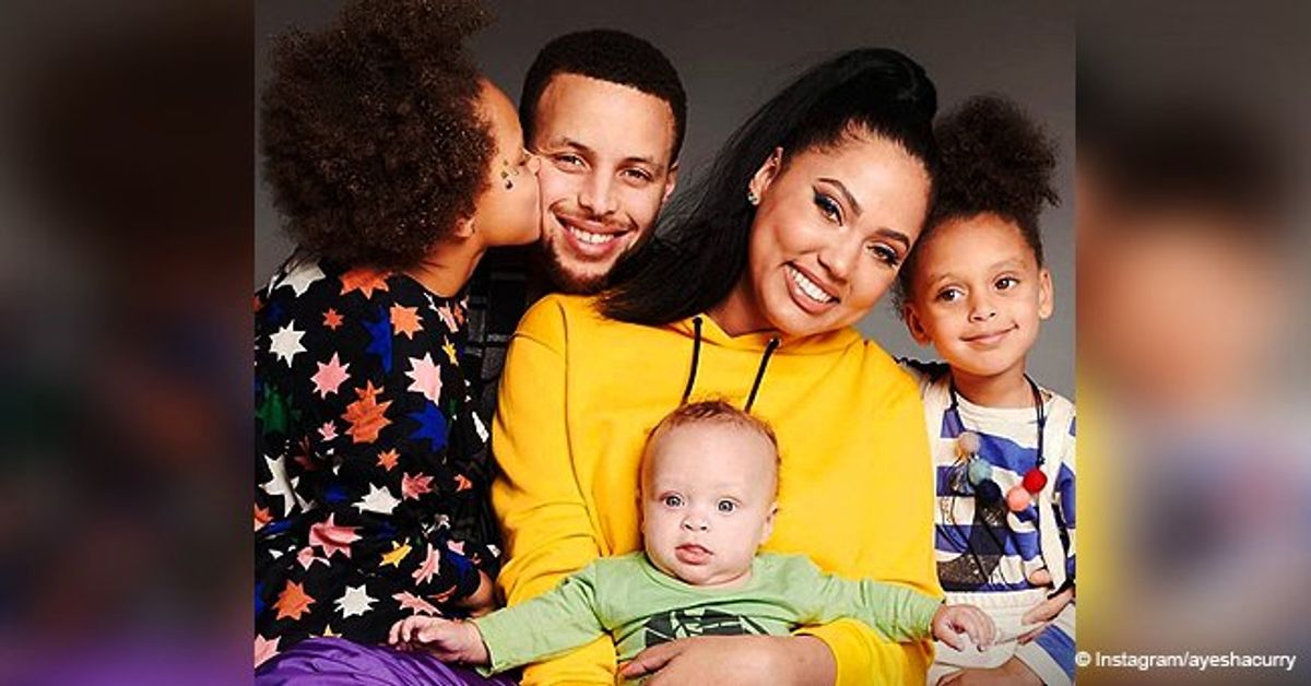 Ayesha Curry poses with her family in all of its 'chaotic glory' in
