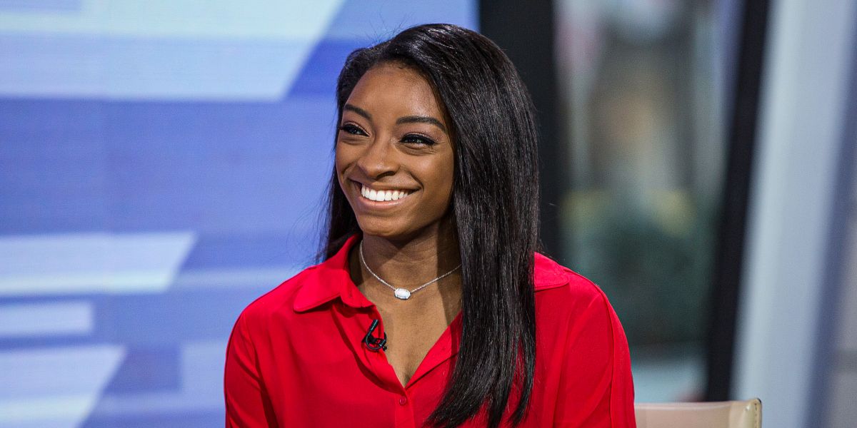Simone Biles Debuts Honey-Blonde Hair, Igniting Buzz