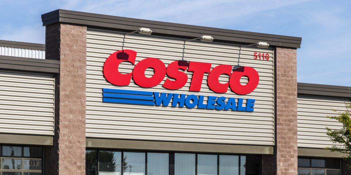 Costco, USPS, Banks & More — What's Open and Closed on Presidents Day?