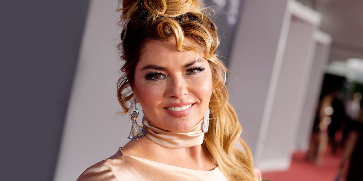Who Is She?': Shania Twain Is 'Unrecognizable' at 58 – Her Transformation  Leaves Fans at a Loss for Words